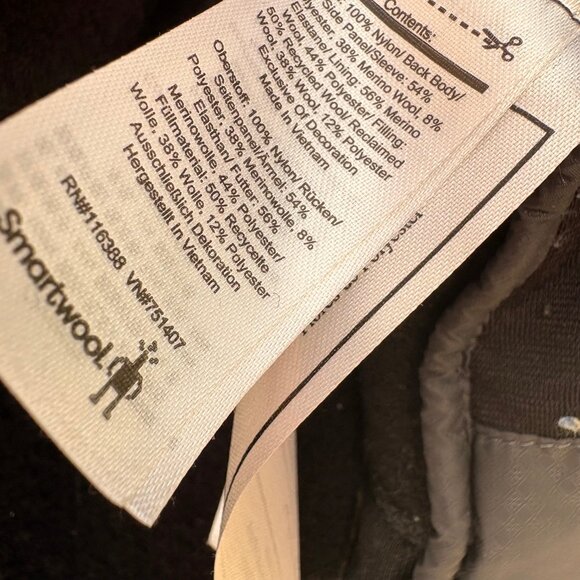 Smartwool Smartloft Hybrid Jacket Black/Graphite, Medium, Nearly New. - Picture 8 of 9